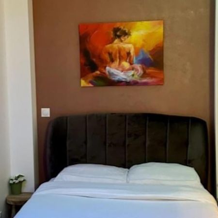 Colline, La Suite Cinema Spa Privee Nancy Exterior foto